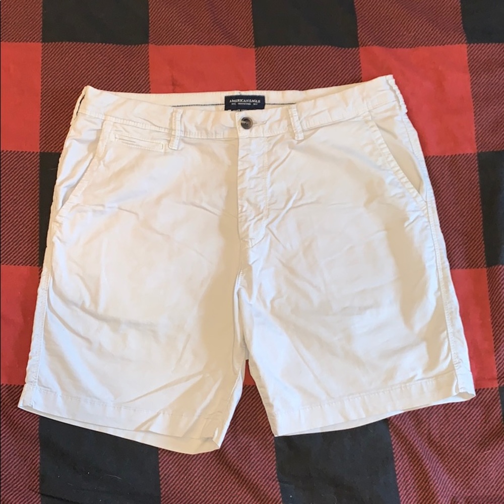 American Eagle Shorts - off white / cream